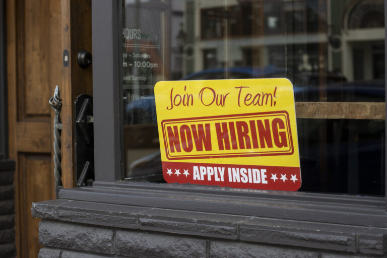 How to Trade US JOLTS Job Openings